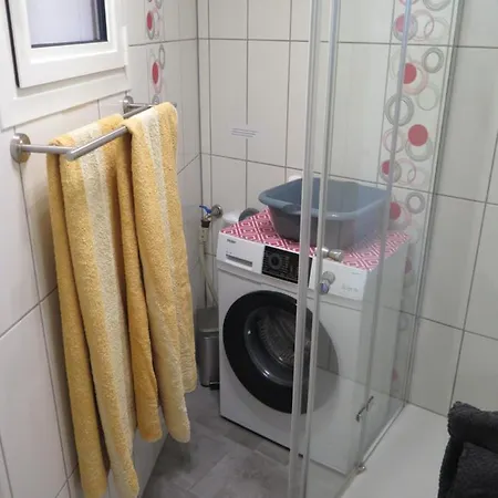 Abbaye Du Cap 1, Avenue Du Chevalier De Alfonse *