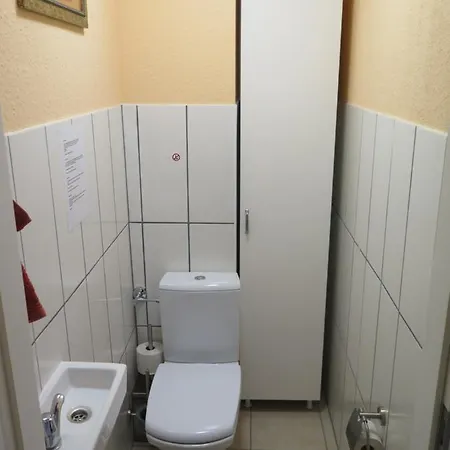 Abbaye Du Cap 1, Avenue Du Chevalier De Alfonse * אגדה