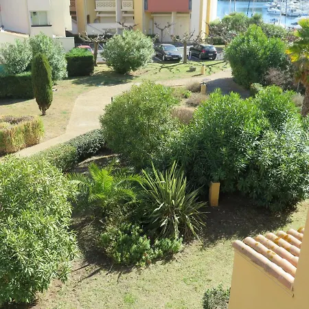 Abbaye Du Cap 1, Avenue Du Chevalier De Alfonse *