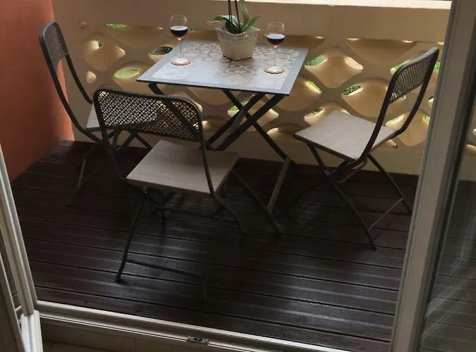 Abbaye Du Cap 1, Avenue Du Chevalier De Alfonse * Agde